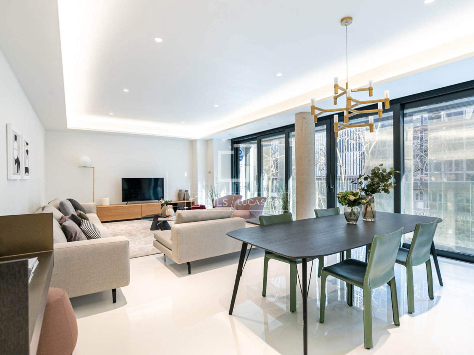 3 soveværelse Lejlighed til salg i Barcelona by med swimmingpool garage - € 1.375.000 (Ref: 9844545)