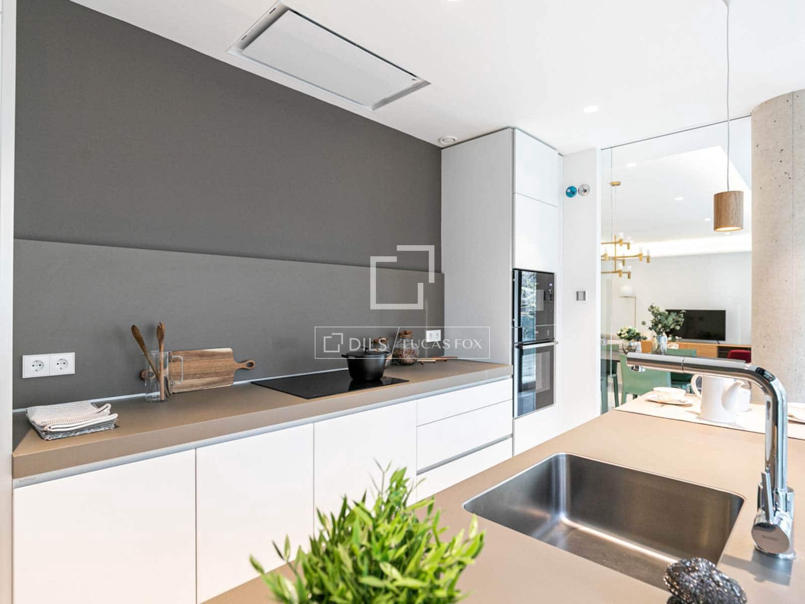 3 soveværelse Lejlighed til salg i Barcelona by med swimmingpool garage - € 1.375.000 (Ref: 9844545)