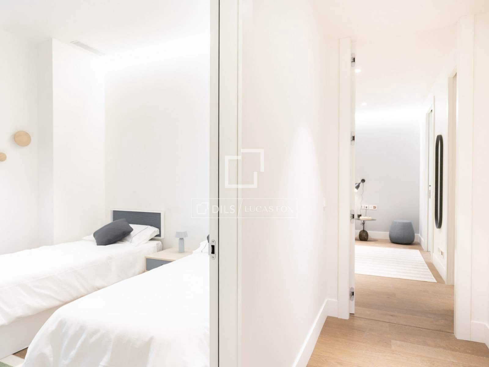 3 soveværelse Lejlighed til salg i Barcelona by med swimmingpool garage - € 1.375.000 (Ref: 9844545)