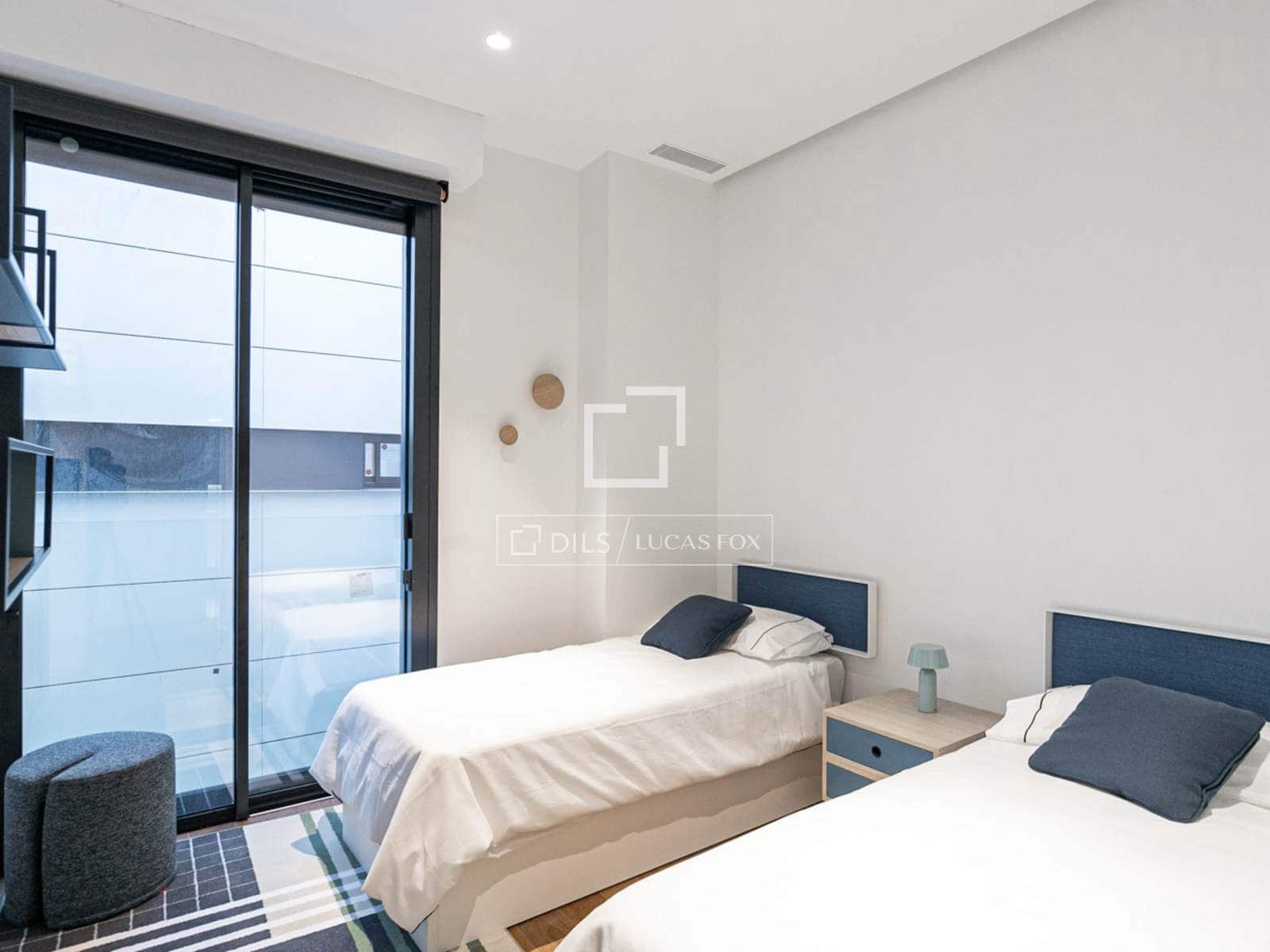 3 soveværelse Lejlighed til salg i Barcelona by med swimmingpool garage - € 1.375.000 (Ref: 9844545)