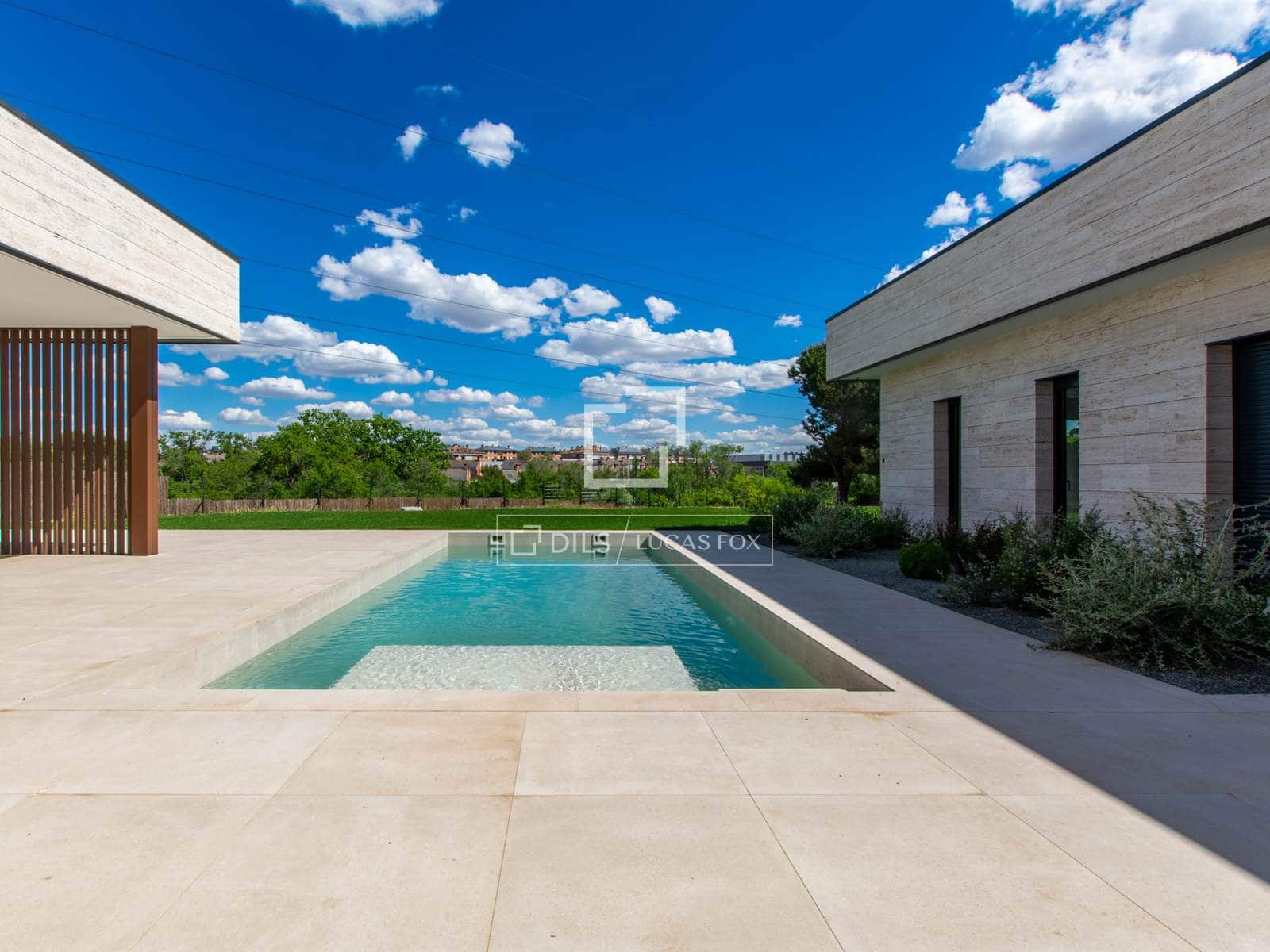 5 bedroom Villa for sale in Boadilla del Monte with pool garage - € 4,500,000 (Ref: 9844546)