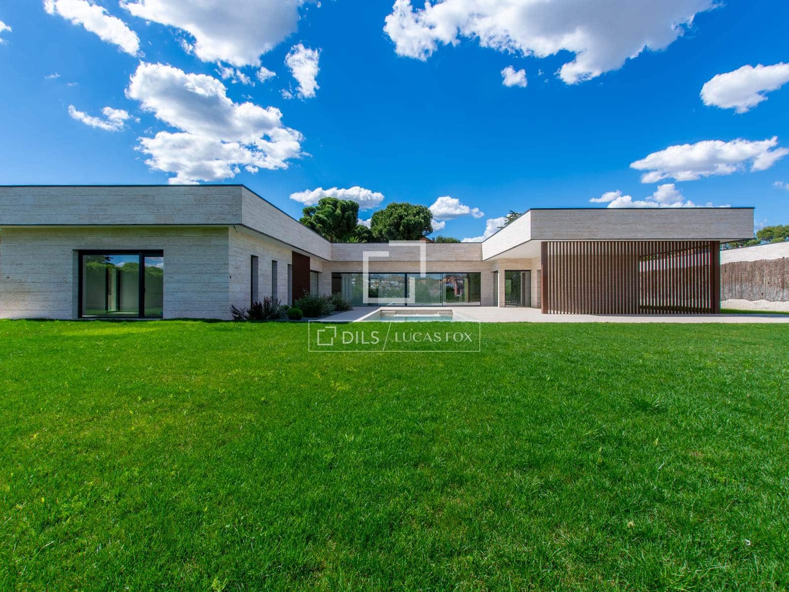 5 bedroom Villa for sale in Boadilla del Monte with pool garage - € 4,500,000 (Ref: 9844546)