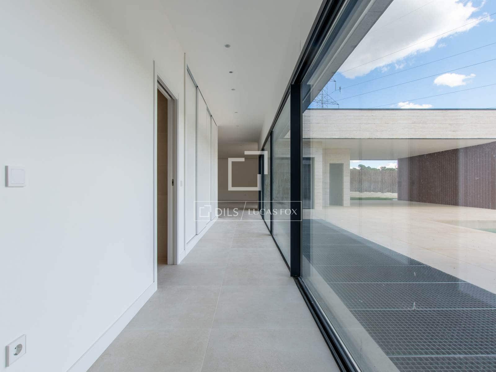 5 bedroom Villa for sale in Boadilla del Monte with pool garage - € 4,500,000 (Ref: 9844546)