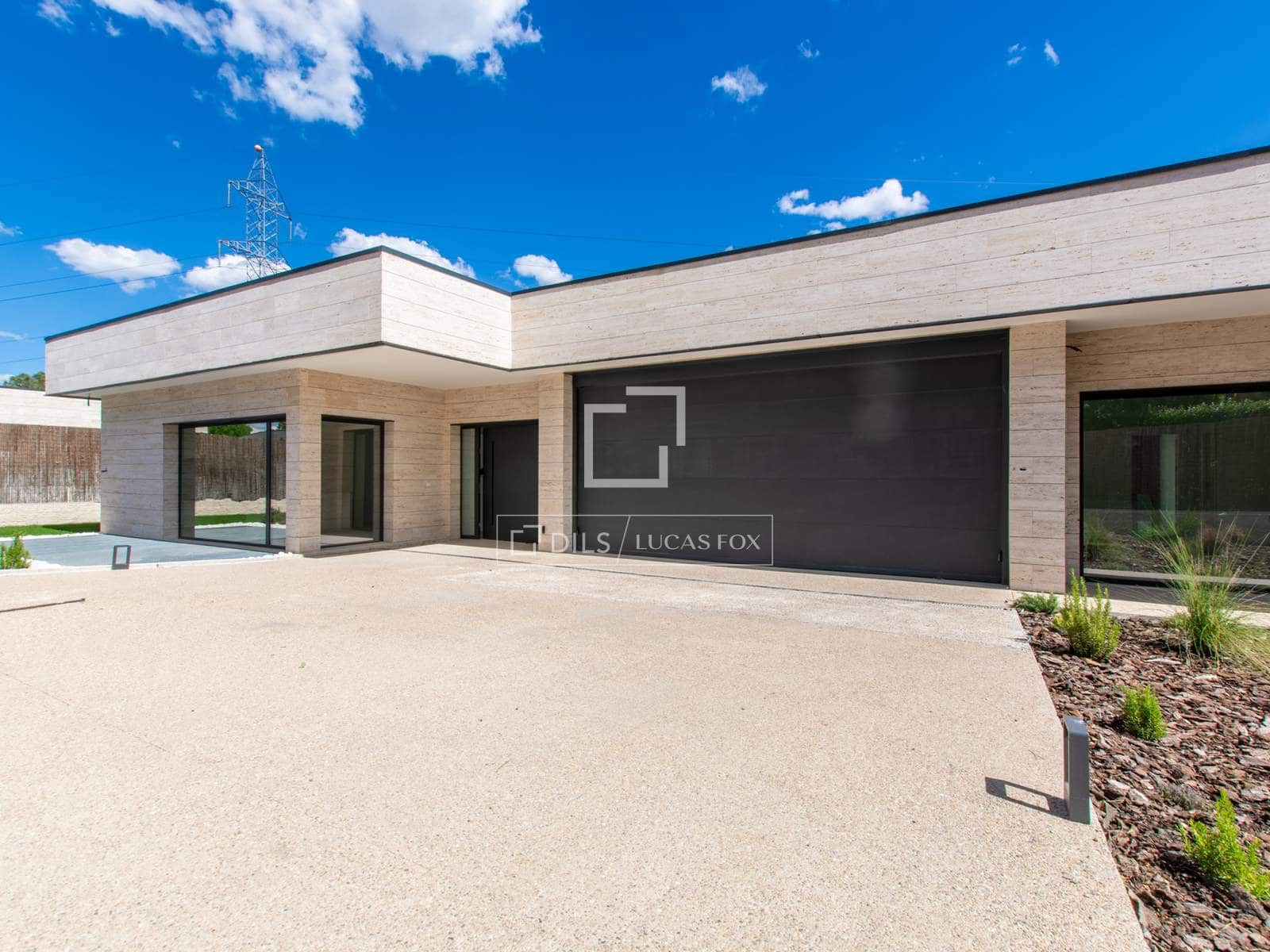 5 bedroom Villa for sale in Boadilla del Monte with pool garage - € 4,500,000 (Ref: 9844546)