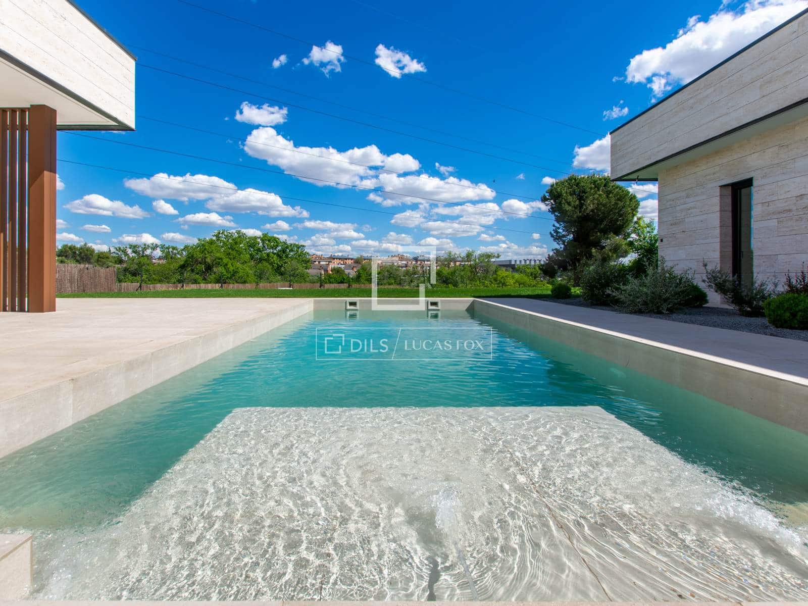 5 bedroom Villa for sale in Boadilla del Monte with pool garage - € 4,500,000 (Ref: 9844546)