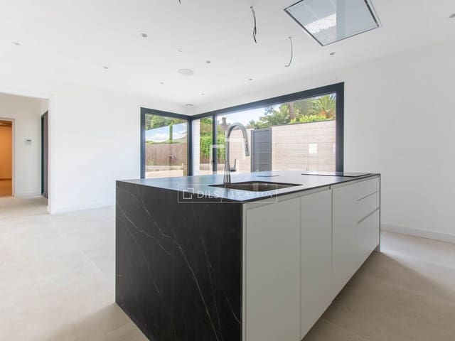 5 slaapkamer Villa te koop in Boadilla del Monte met zwembad garage - € 4.500.000 (Ref: 9844546)