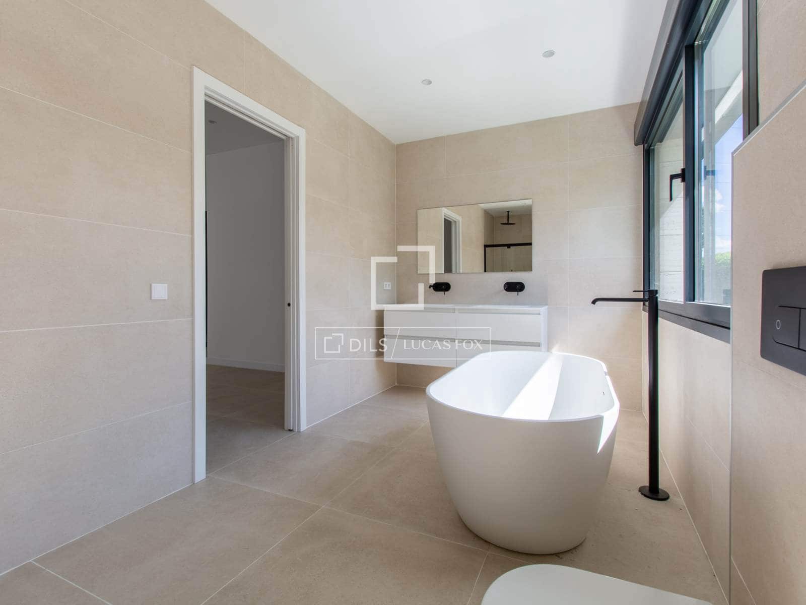 5 bedroom Villa for sale in Boadilla del Monte with pool garage - € 4,500,000 (Ref: 9844546)