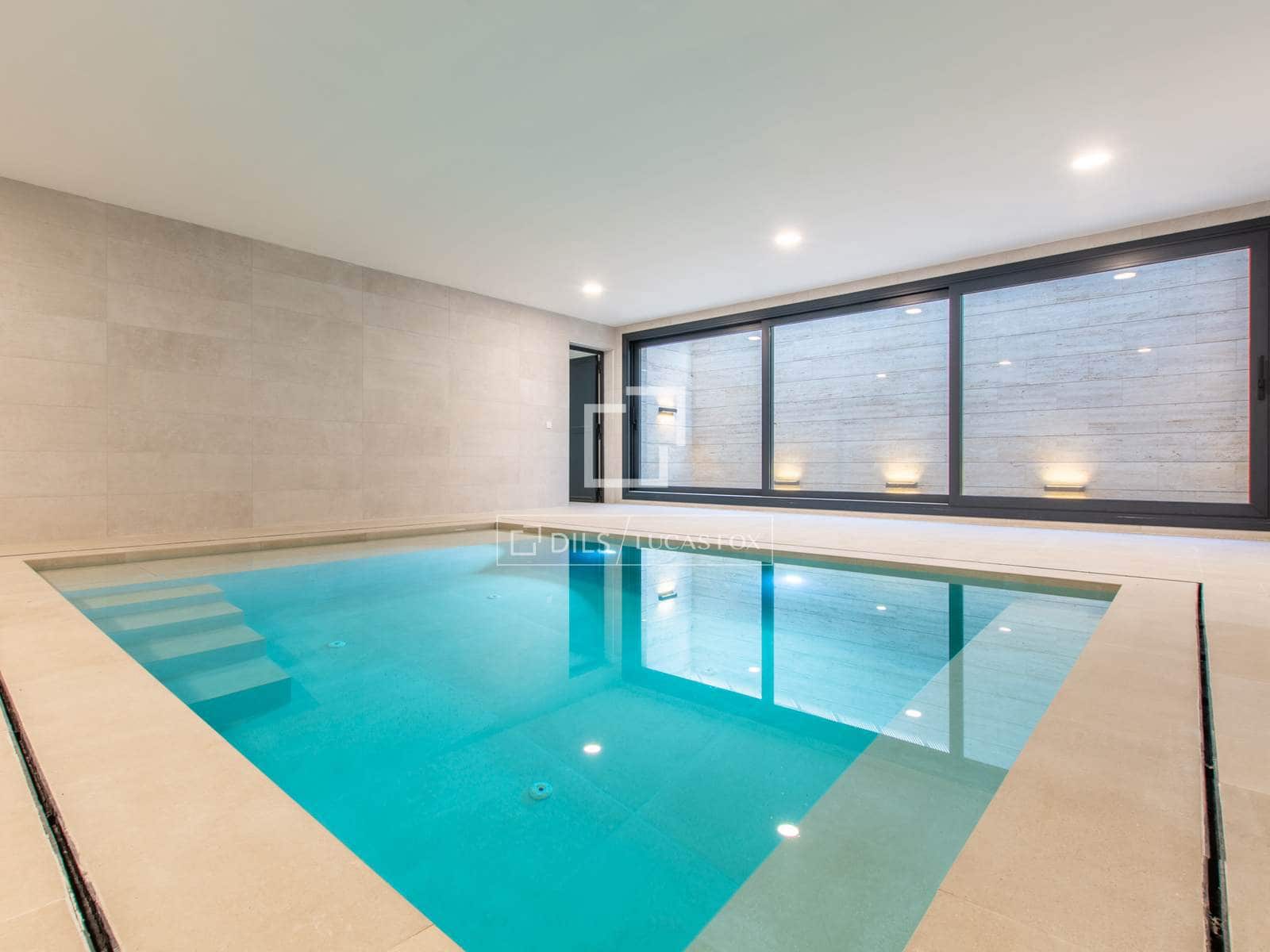 5 bedroom Villa for sale in Boadilla del Monte with pool garage - € 4,500,000 (Ref: 9844546)