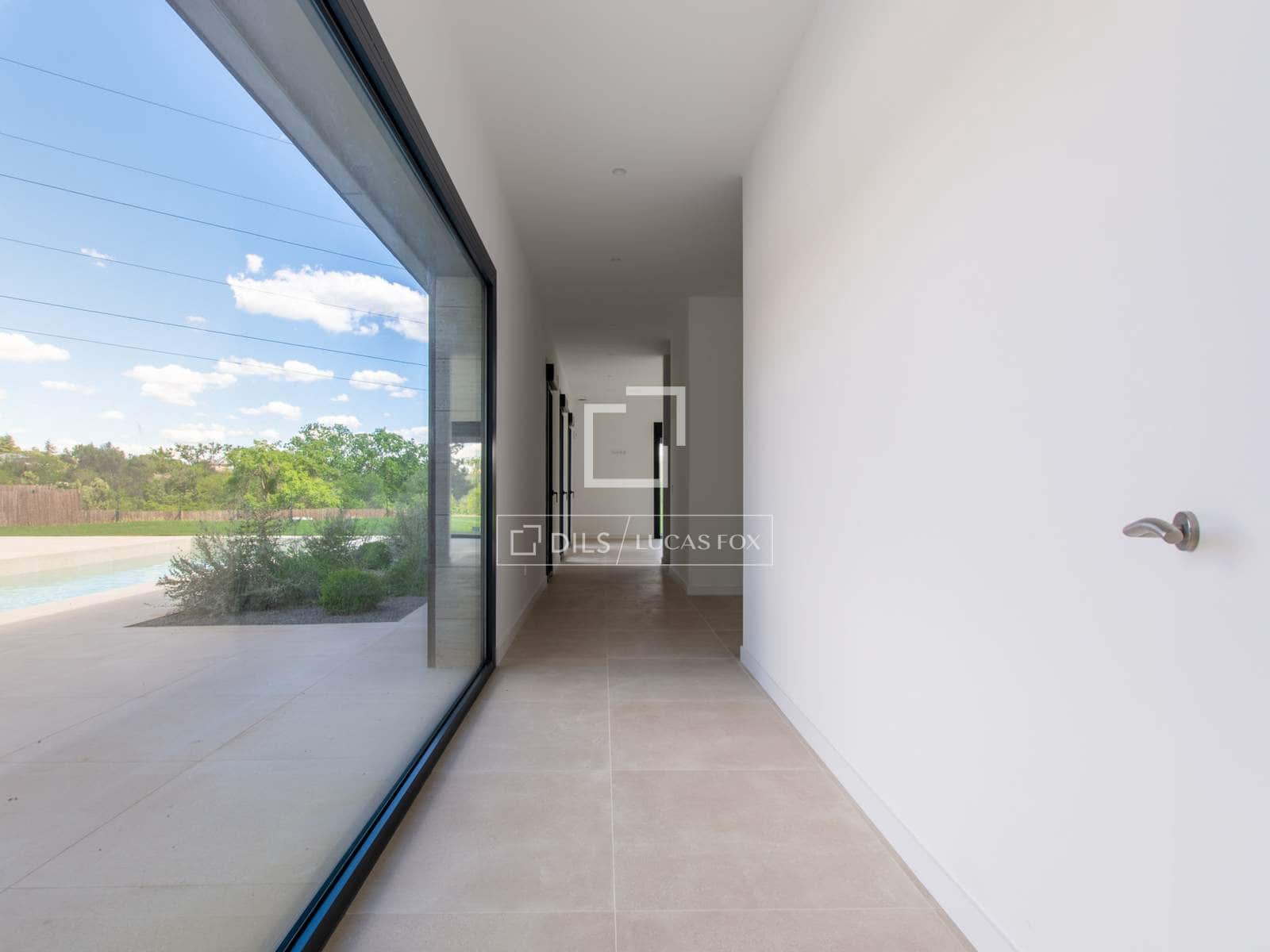 5 bedroom Villa for sale in Boadilla del Monte with pool garage - € 4,500,000 (Ref: 9844546)
