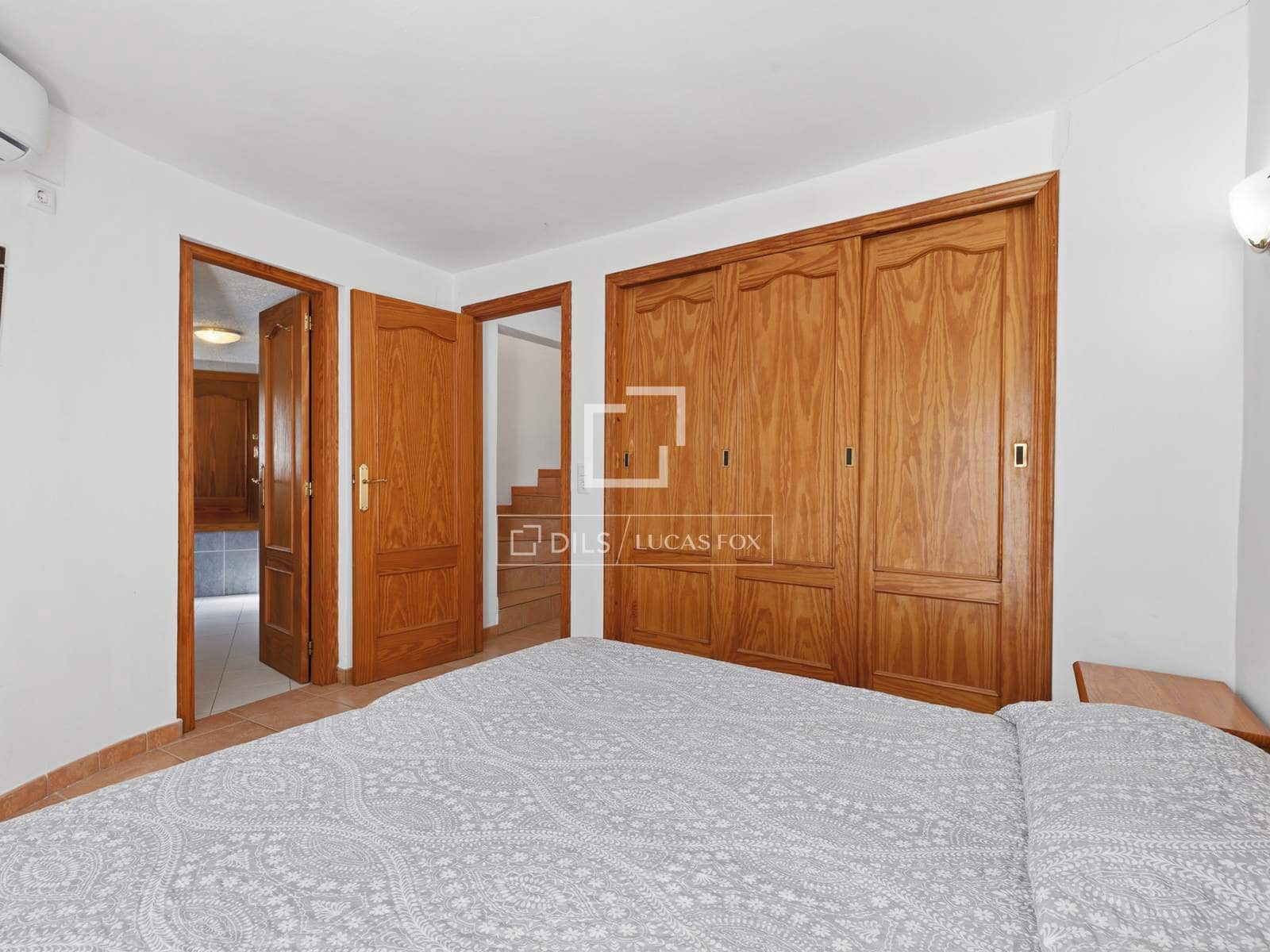 4 quarto Moradia para venda em Calpe / Calp com piscina garagem - 445 000 € (Ref: 9844547)