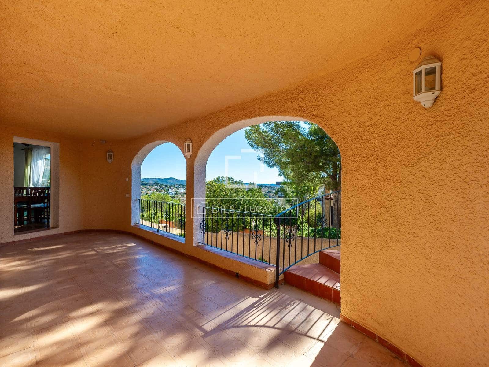 4 quarto Moradia para venda em Calpe / Calp com piscina garagem - 445 000 € (Ref: 9844547)