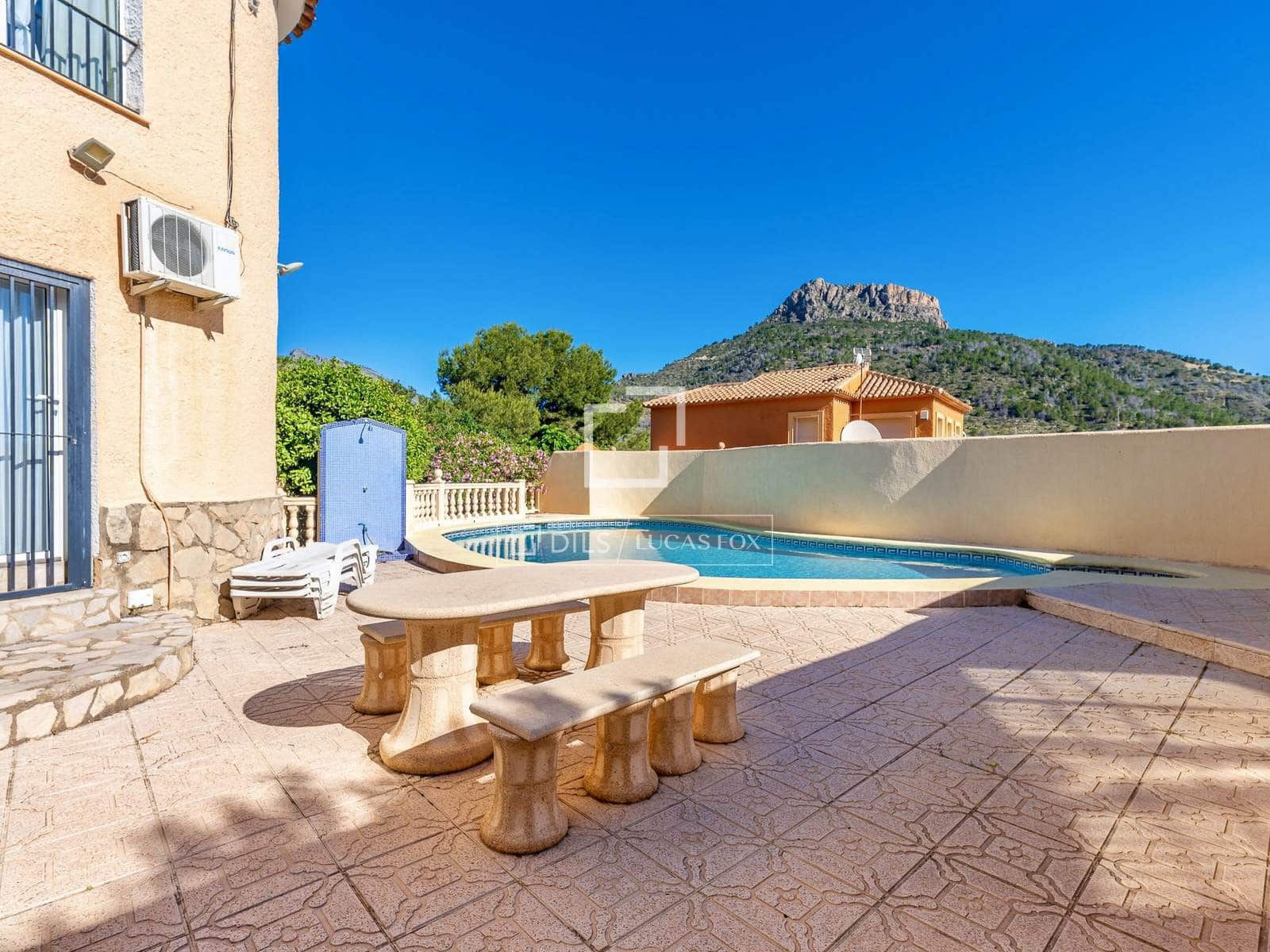 4 quarto Moradia para venda em Calpe / Calp com piscina garagem - 445 000 € (Ref: 9844547)