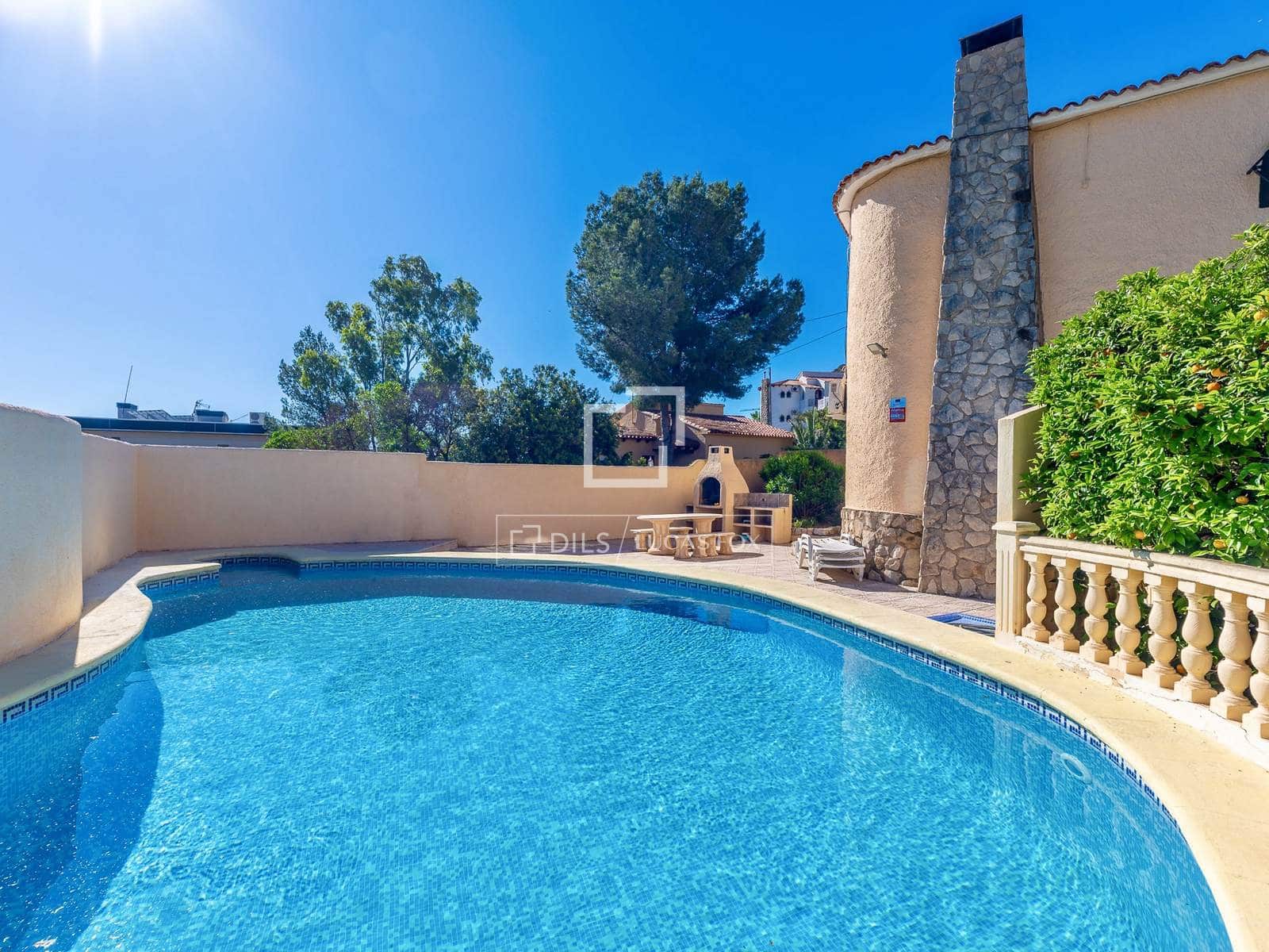 4 quarto Moradia para venda em Calpe / Calp com piscina garagem - 445 000 € (Ref: 9844547)