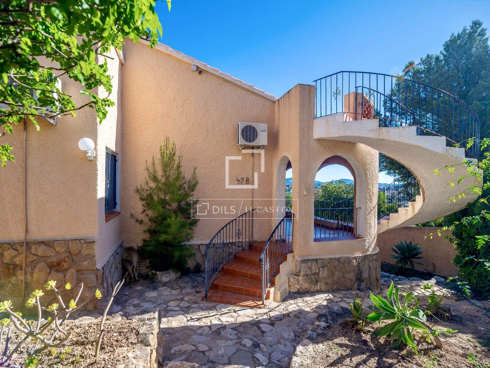 4 quarto Moradia para venda em Calpe / Calp com piscina garagem - 445 000 € (Ref: 9844547)