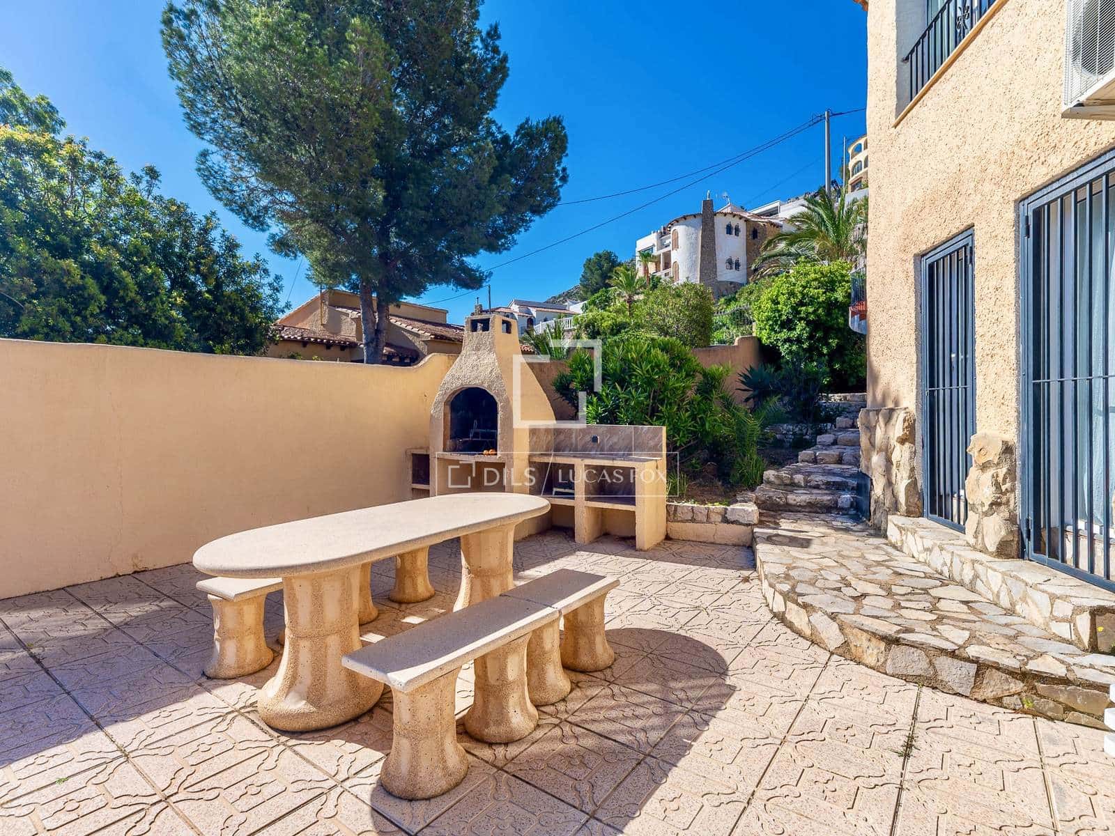 4 quarto Moradia para venda em Calpe / Calp com piscina garagem - 445 000 € (Ref: 9844547)