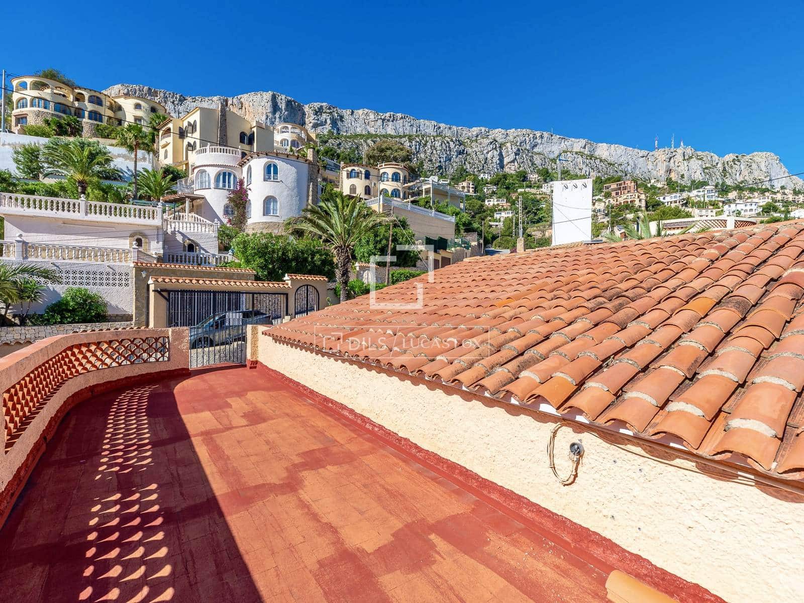 4 quarto Moradia para venda em Calpe / Calp com piscina garagem - 445 000 € (Ref: 9844547)