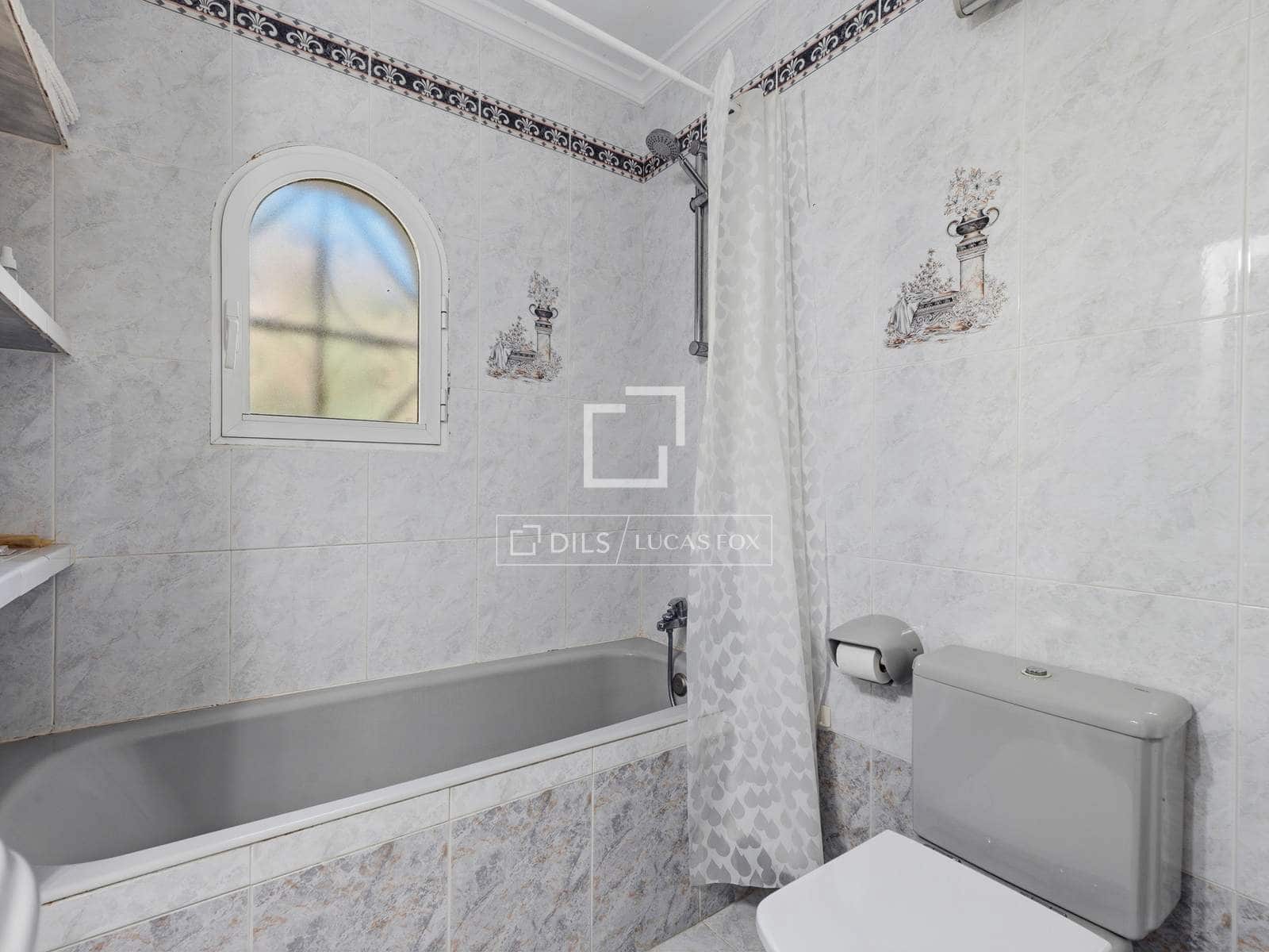 4 quarto Moradia para venda em Calpe / Calp com piscina garagem - 445 000 € (Ref: 9844547)
