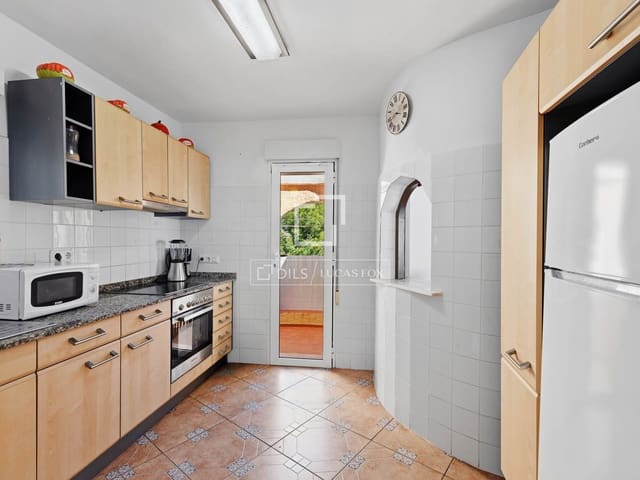 4 quarto Moradia para venda em Maryvilla, Calpe / Calp com piscina garagem - 445 000 € (Ref: 9844547)