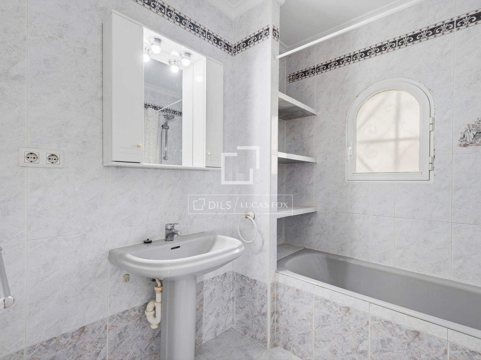 4 quarto Moradia para venda em Calpe / Calp com piscina garagem - 445 000 € (Ref: 9844547)