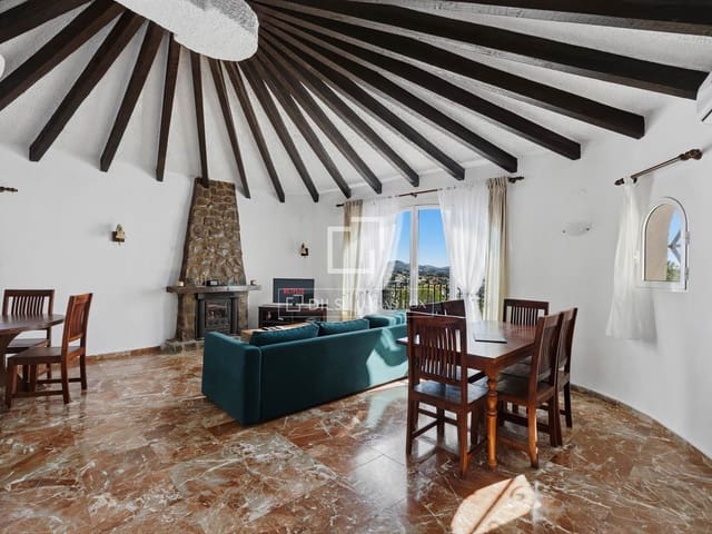 4 quarto Moradia para venda em Maryvilla, Calpe / Calp com piscina garagem - 445 000 € (Ref: 9844547)