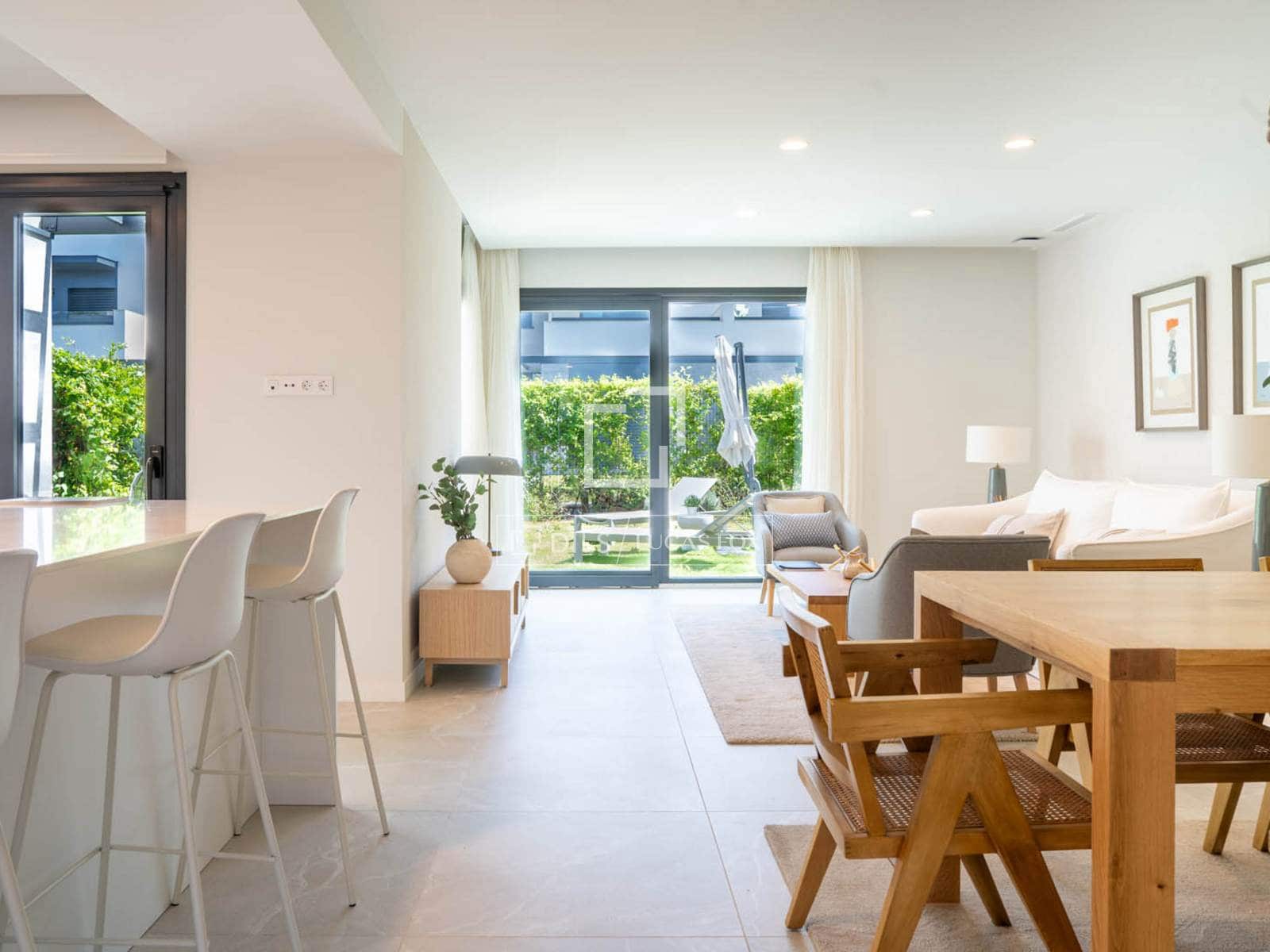 4 bedroom Villa for sale in Playa de Palma with pool - € 1,045,000 (Ref: 9844549)