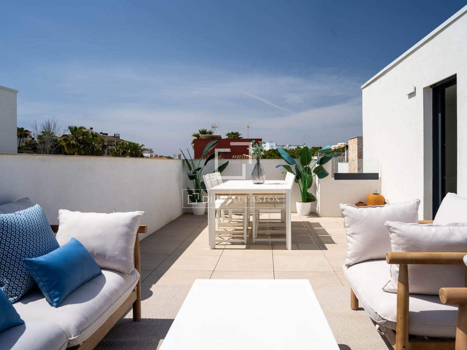4 bedroom Villa for sale in Playa de Palma with pool - € 1,045,000 (Ref: 9844549)