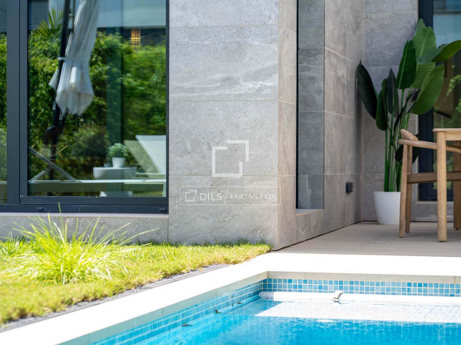 4 bedroom Villa for sale in Playa de Palma with pool - € 1,045,000 (Ref: 9844549)
