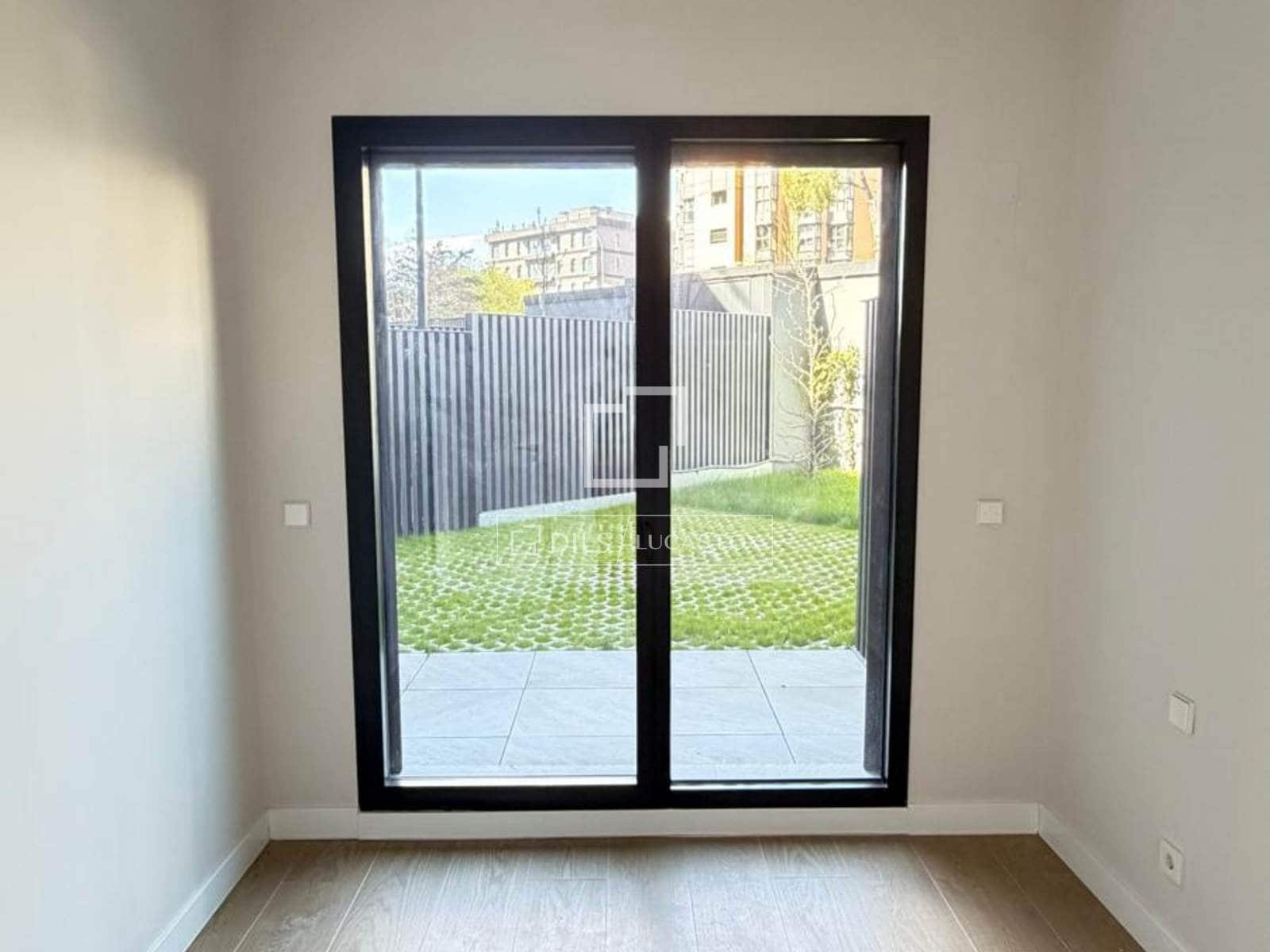 2 soveværelse Lejlighed til leje i Madrid by - € 2.250 (Ref: 9847556)