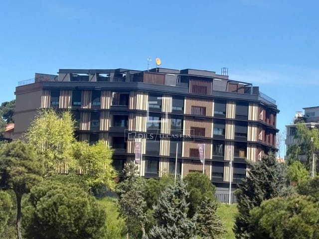 2 soveværelse Lejlighed til leje i Madrid by - € 2.250 (Ref: 9847556)