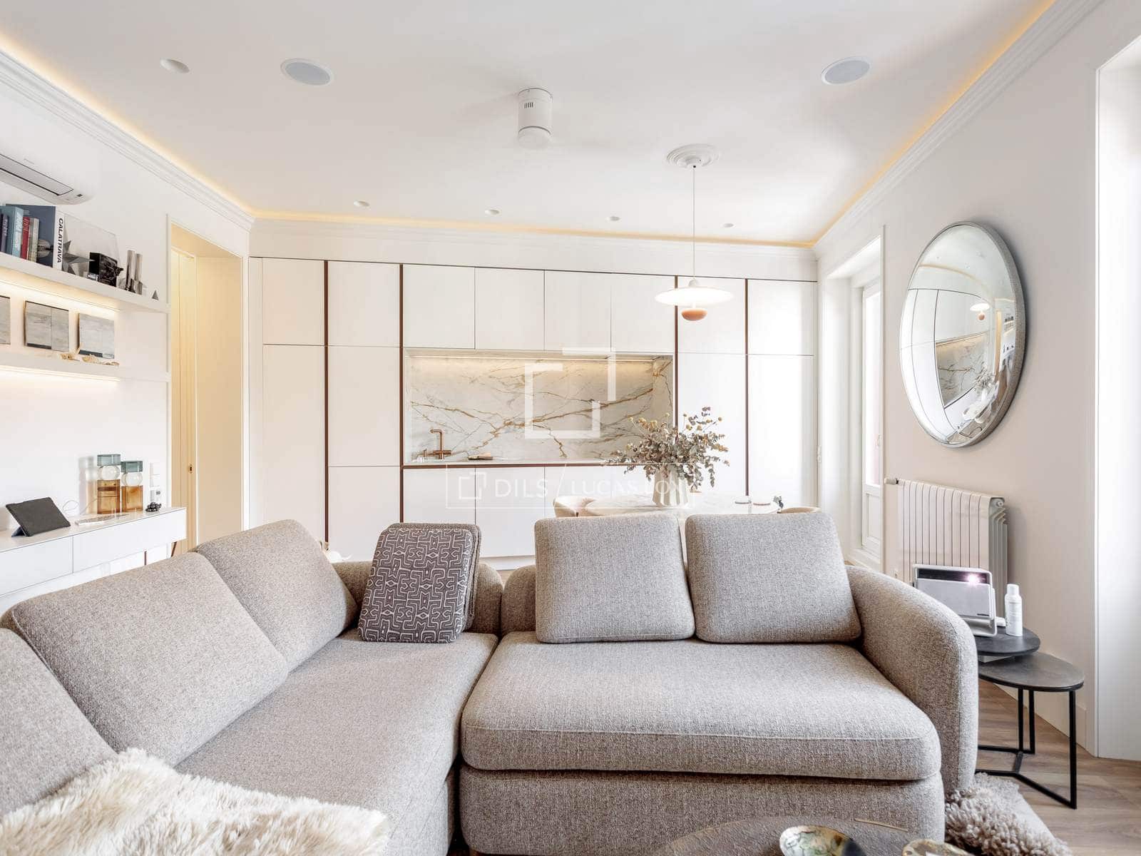 2 quarto Apartamento para arrendar em Madrid cidade - 3 900 € (Ref: 9847834)