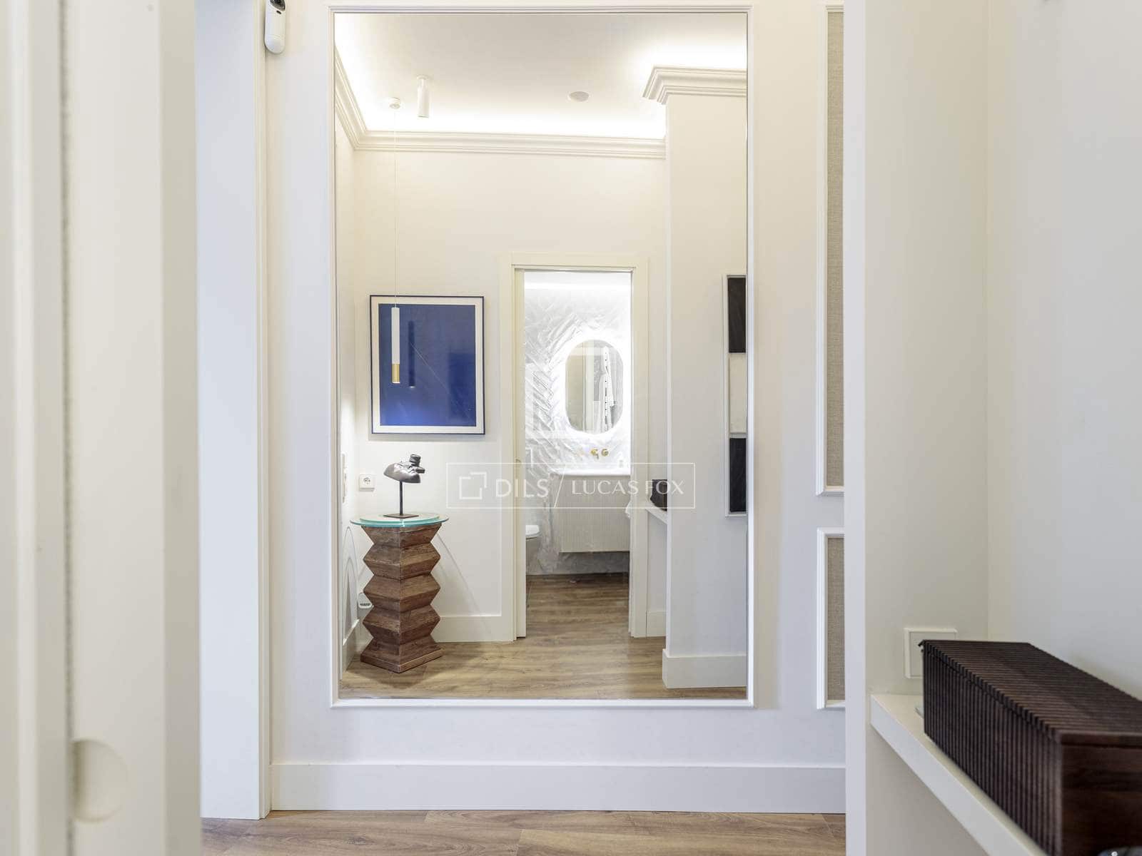 2 quarto Apartamento para arrendar em Madrid cidade - 3 900 € (Ref: 9847834)