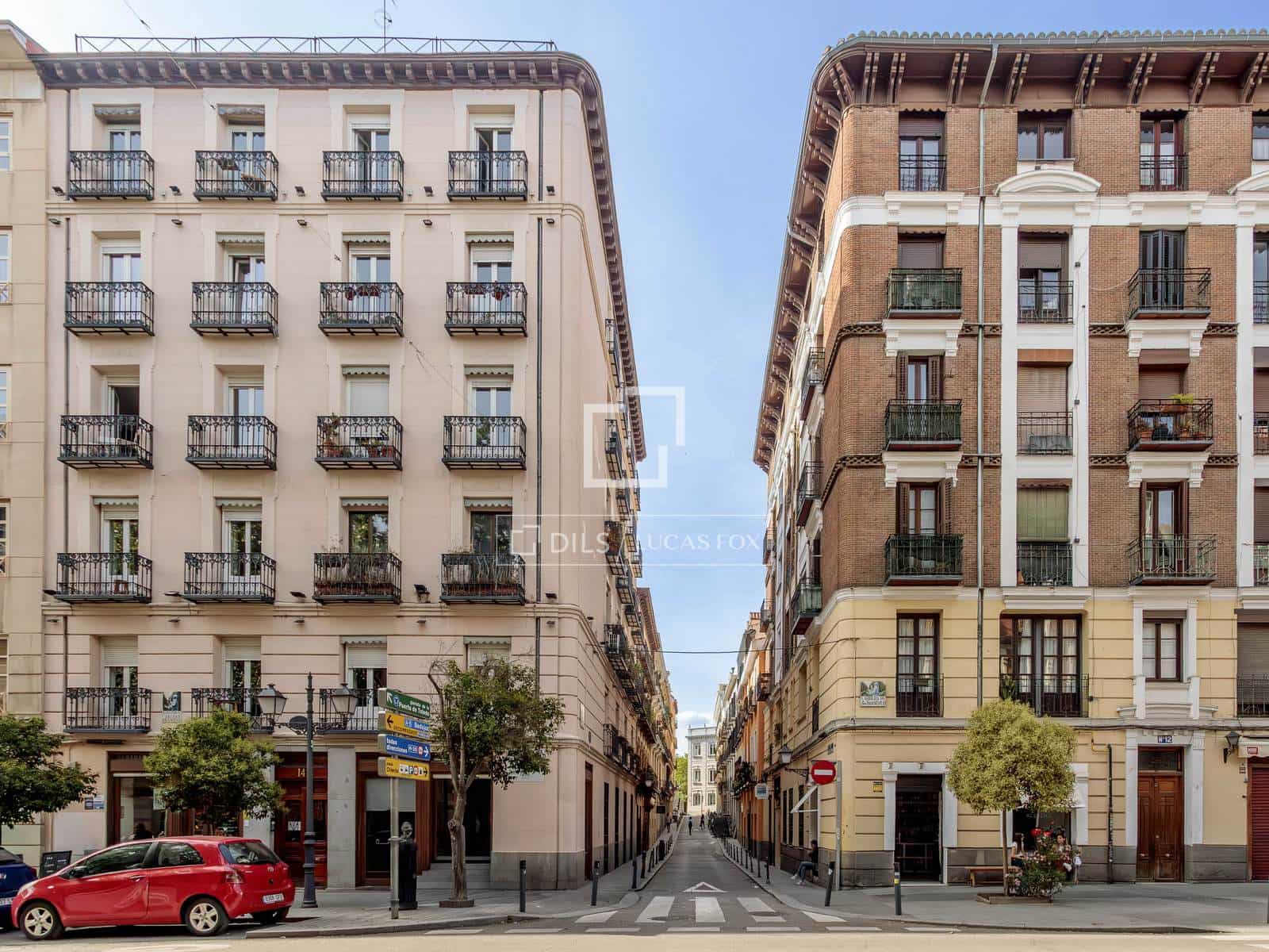 2 quarto Apartamento para arrendar em Madrid cidade - 3 900 € (Ref: 9847834)