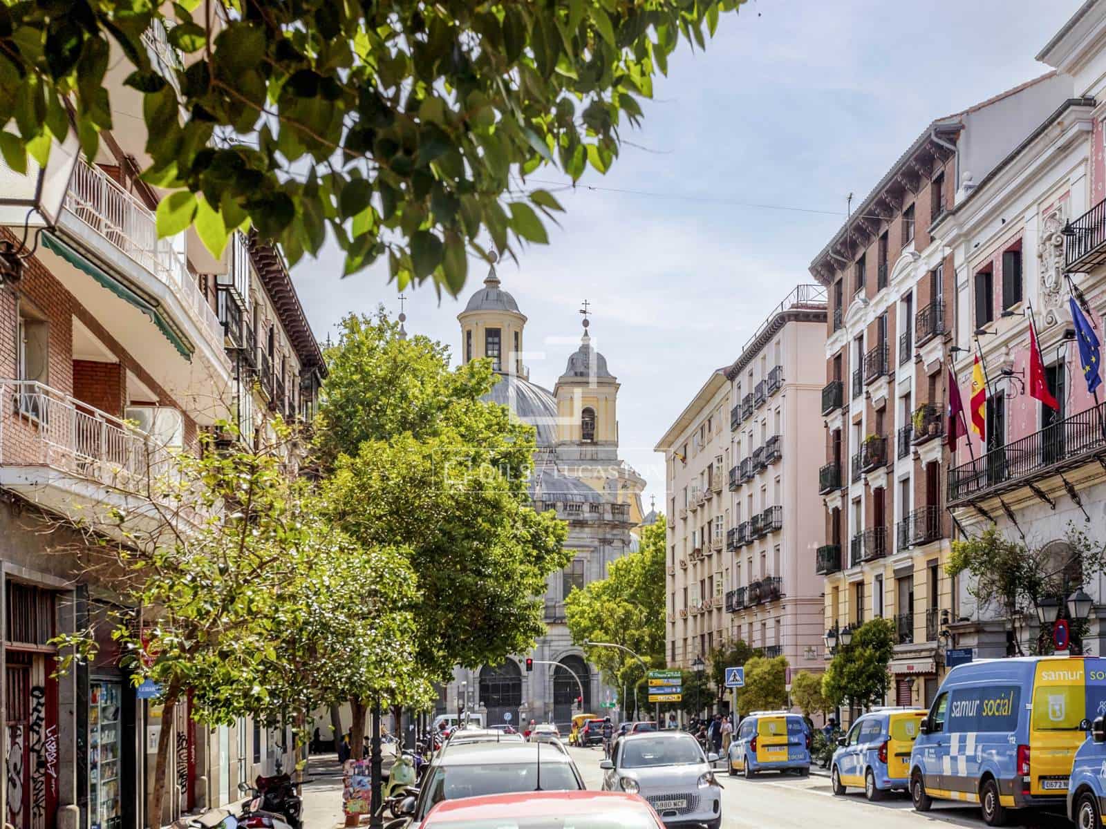2 quarto Apartamento para arrendar em Madrid cidade - 3 900 € (Ref: 9847834)