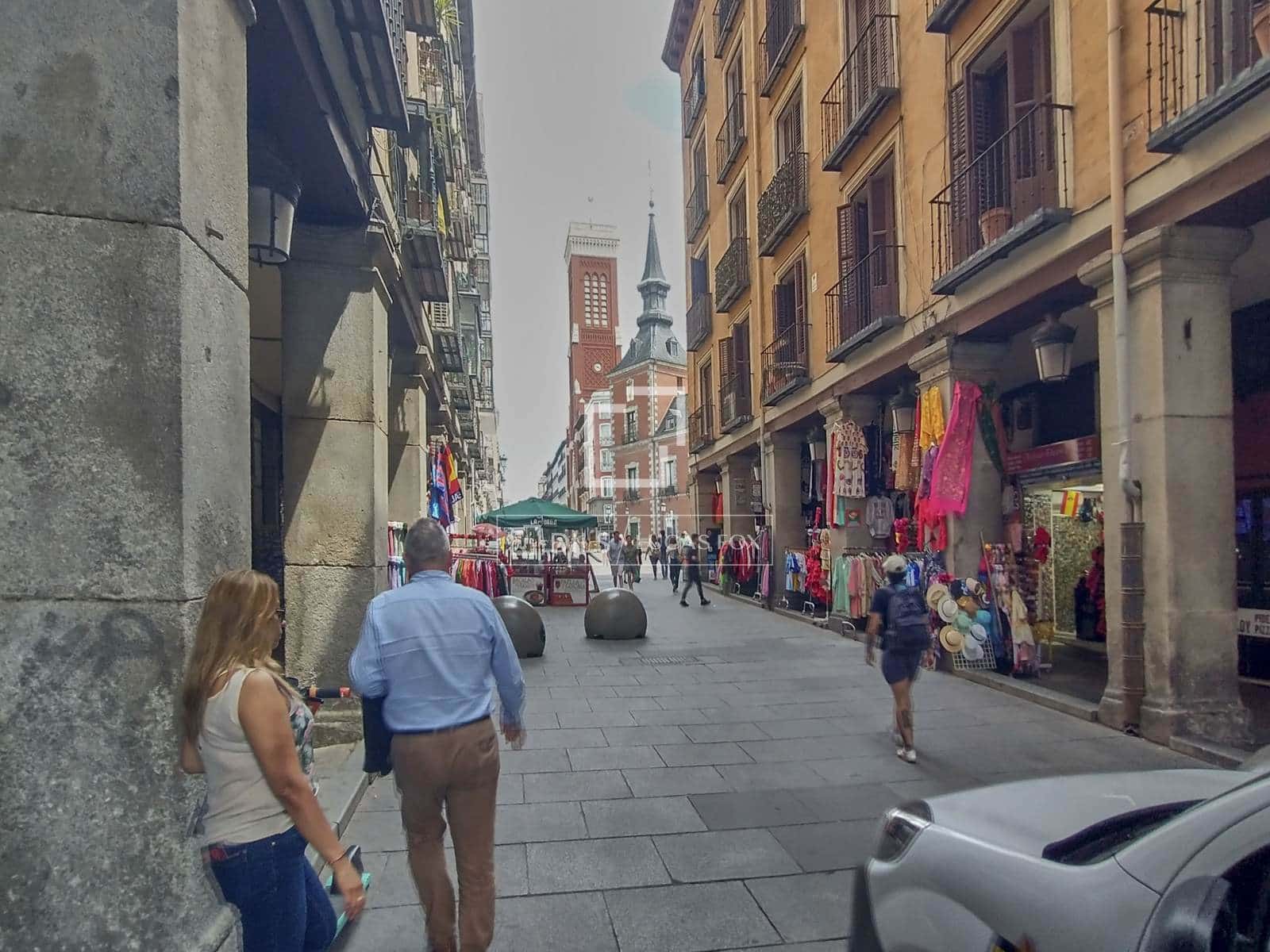 1 Zimmer Apartment zu vermieten in Madrid Stadt - 1.350 € (Ref: 9847835)