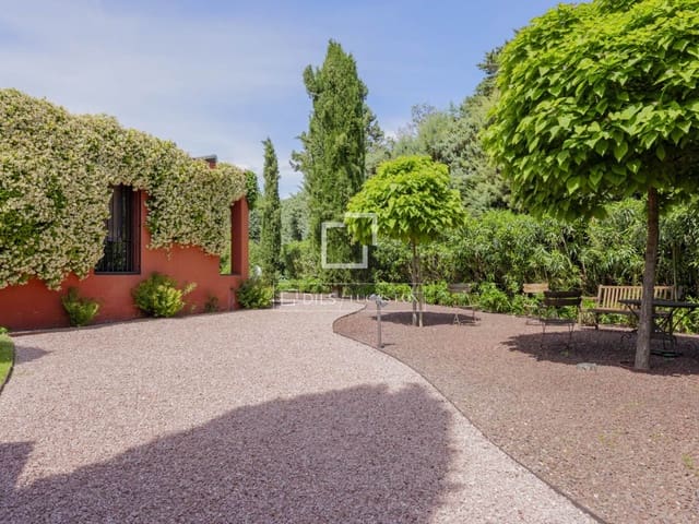 Chalet de 4 habitaciones en Pozuelo de Alarcón en venta con piscina garaje - 3.500.000 € (Ref: 9847838)