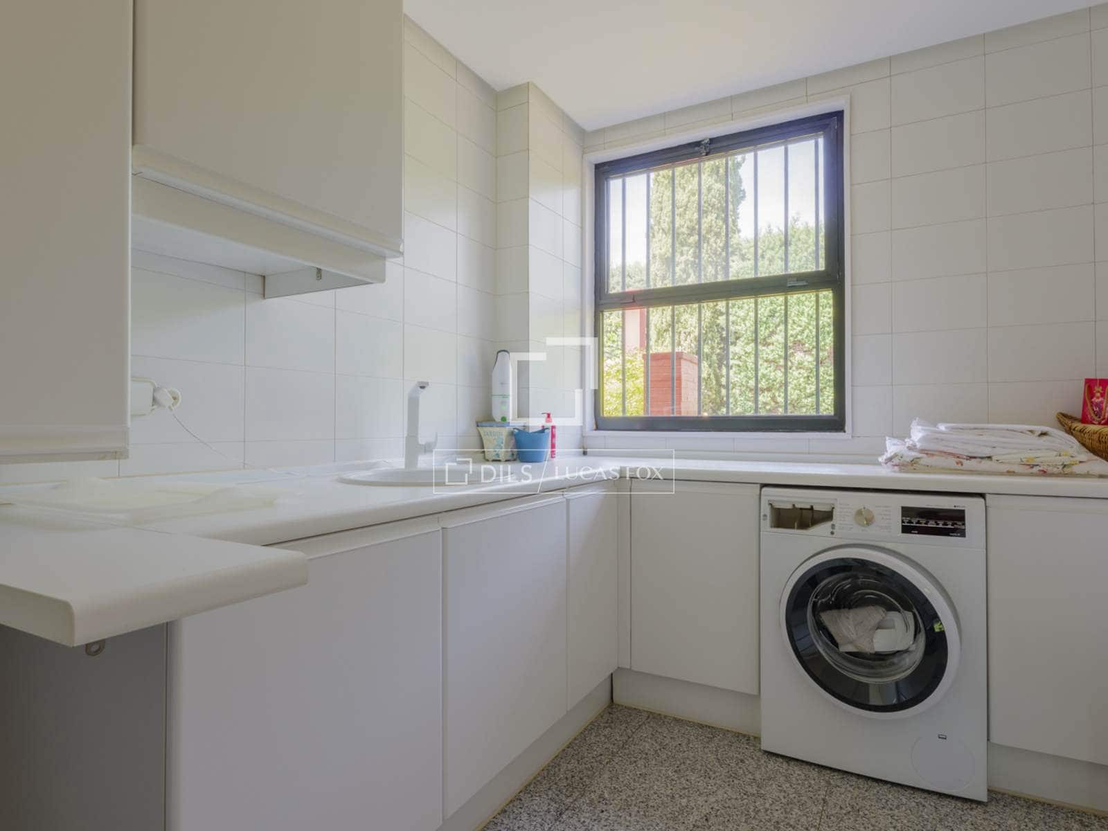 Chalet de 4 habitaciones en Pozuelo de Alarcón en venta con piscina garaje - 3.500.000 € (Ref: 9847838)