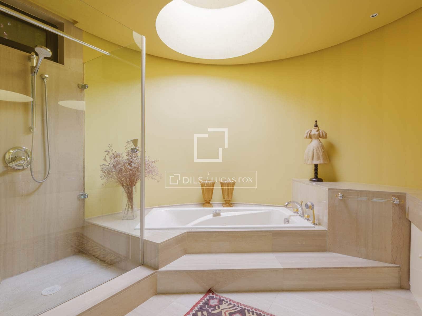 Chalet de 4 habitaciones en Pozuelo de Alarcón en venta con piscina garaje - 3.500.000 € (Ref: 9847838)