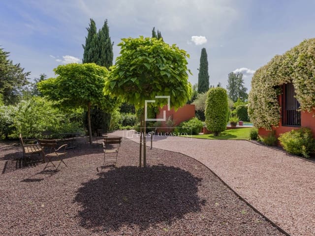 Chalet de 4 habitaciones en Pozuelo de Alarcón en venta con piscina garaje - 3.500.000 € (Ref: 9847838)