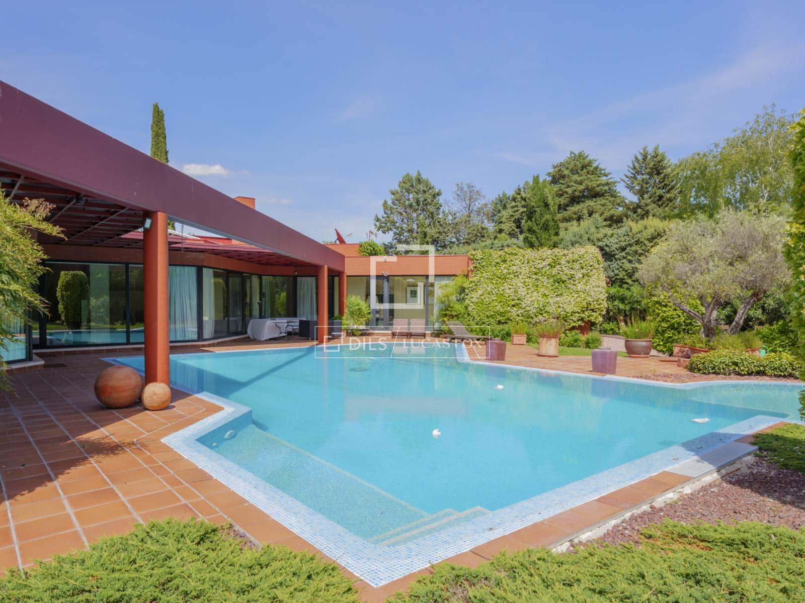 Chalet de 4 habitaciones en Pozuelo de Alarcón en venta con piscina garaje - 3.500.000 € (Ref: 9847838)