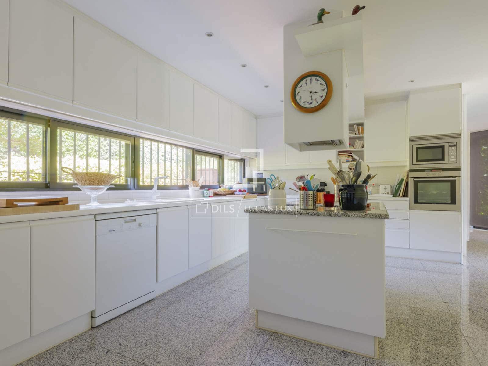 Chalet de 4 habitaciones en Pozuelo de Alarcón en venta con piscina garaje - 3.500.000 € (Ref: 9847838)