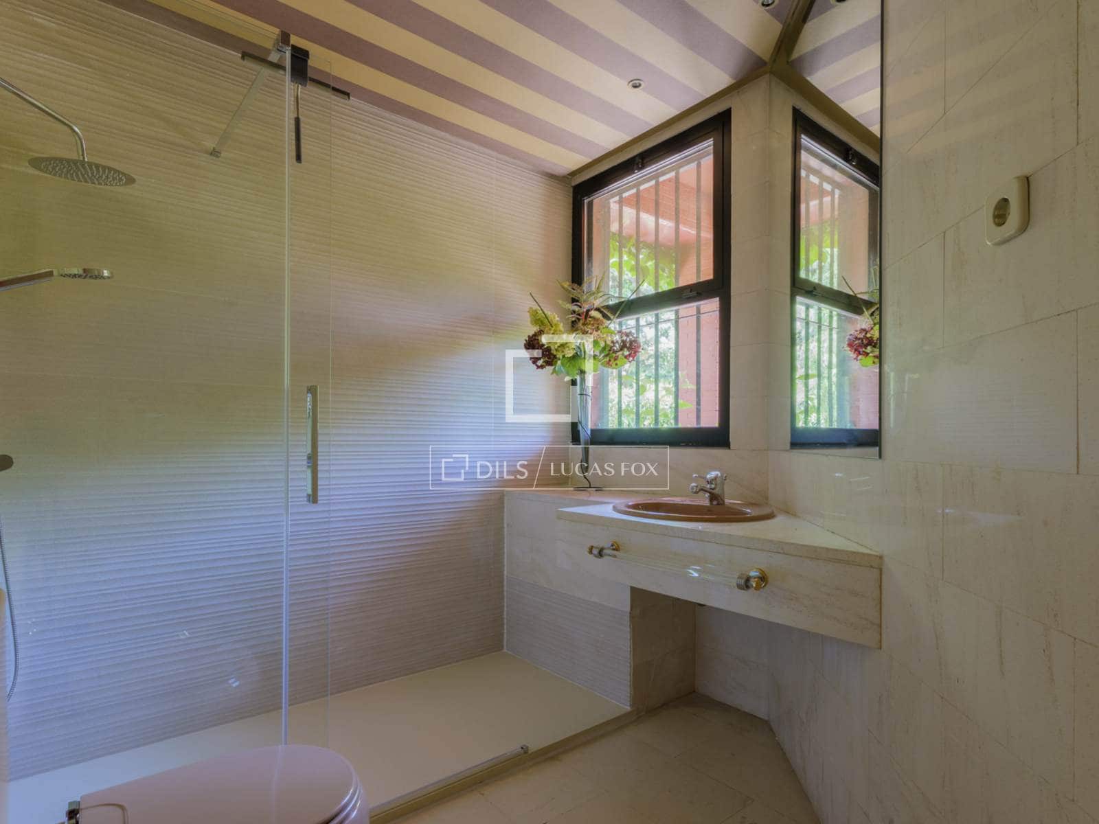 Chalet de 4 habitaciones en Pozuelo de Alarcón en venta con piscina garaje - 3.500.000 € (Ref: 9847838)
