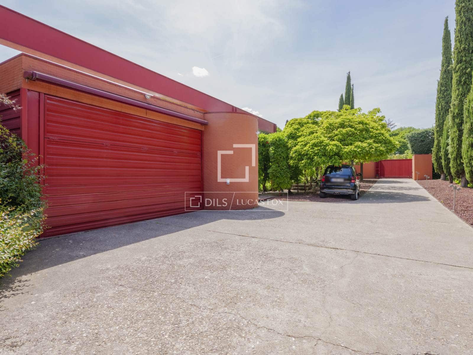 Chalet de 4 habitaciones en Pozuelo de Alarcón en venta con piscina garaje - 3.500.000 € (Ref: 9847838)