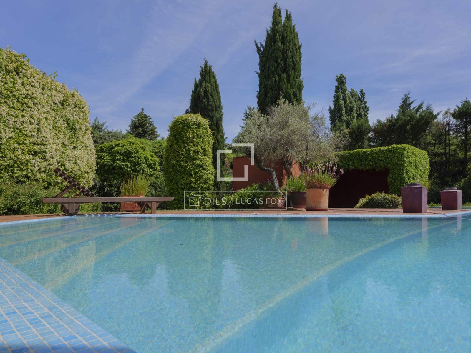 Chalet de 4 habitaciones en Pozuelo de Alarcón en venta con piscina garaje - 3.500.000 € (Ref: 9847838)