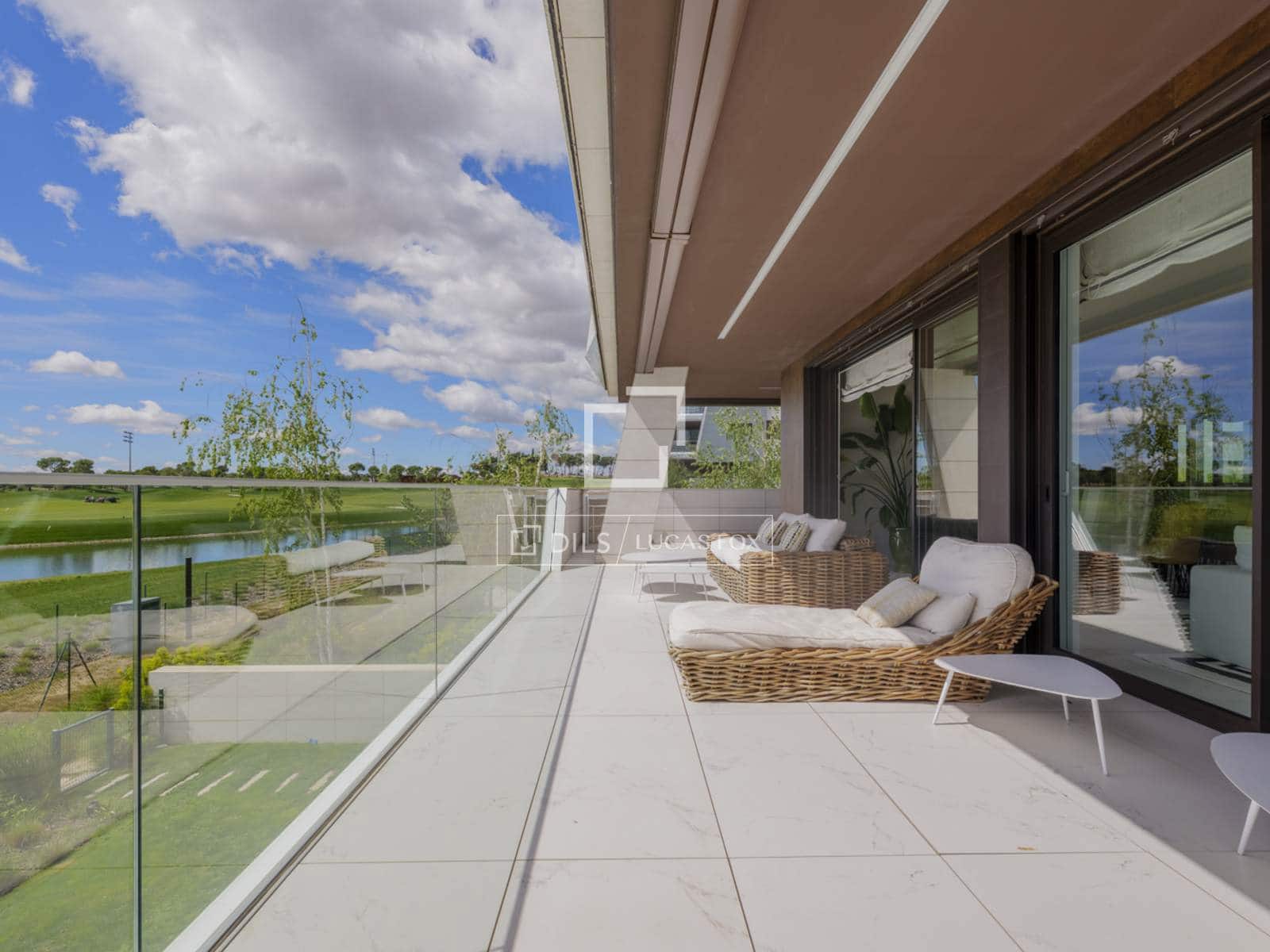 5 soveværelse Lejlighed til leje i Pozuelo de Alarcon med swimmingpool garage - € 12.800 (Ref: 9847839)