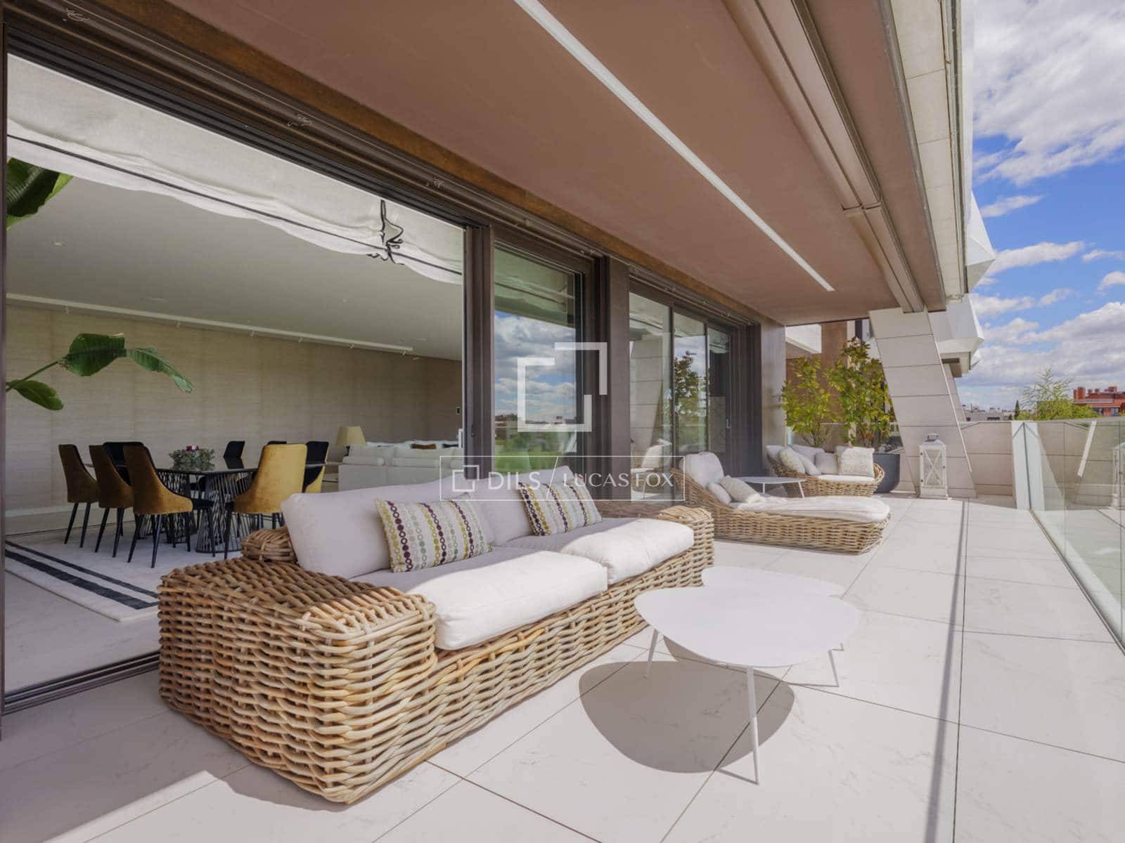 5 soveværelse Lejlighed til leje i Pozuelo de Alarcon med swimmingpool garage - € 12.800 (Ref: 9847839)