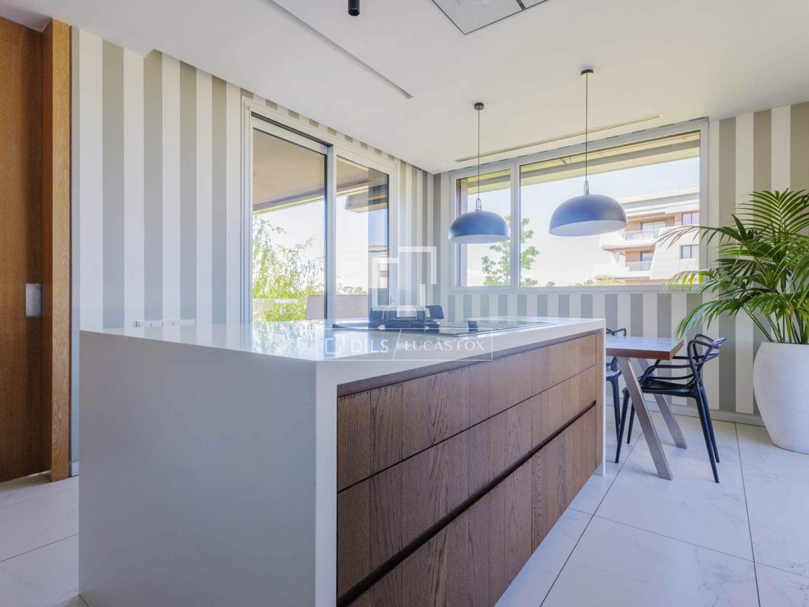 5 soveværelse Lejlighed til leje i Pozuelo de Alarcon med swimmingpool garage - € 12.800 (Ref: 9847839)