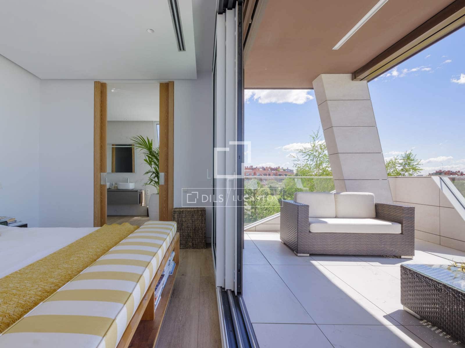 5 soveværelse Lejlighed til leje i Pozuelo de Alarcon med swimmingpool garage - € 12.800 (Ref: 9847839)