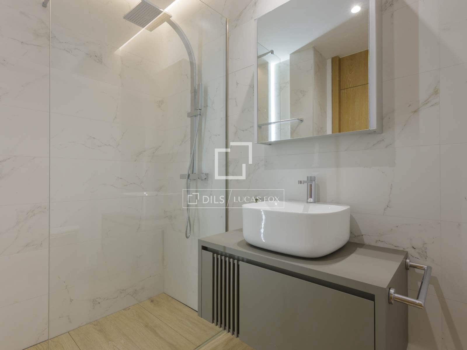 5 soveværelse Lejlighed til leje i Pozuelo de Alarcon med swimmingpool garage - € 12.800 (Ref: 9847839)