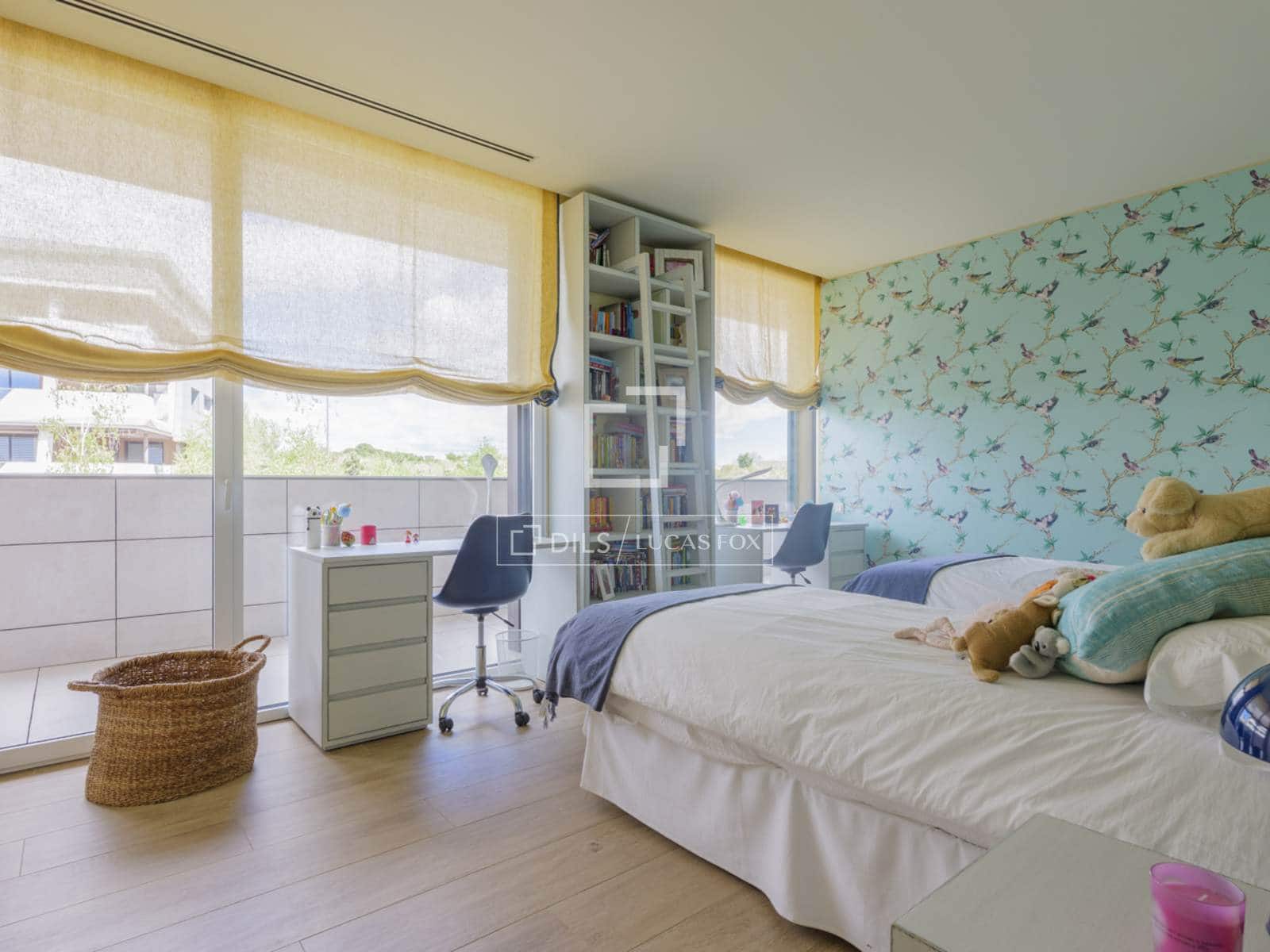 5 soveværelse Lejlighed til leje i Pozuelo de Alarcon med swimmingpool garage - € 12.800 (Ref: 9847839)