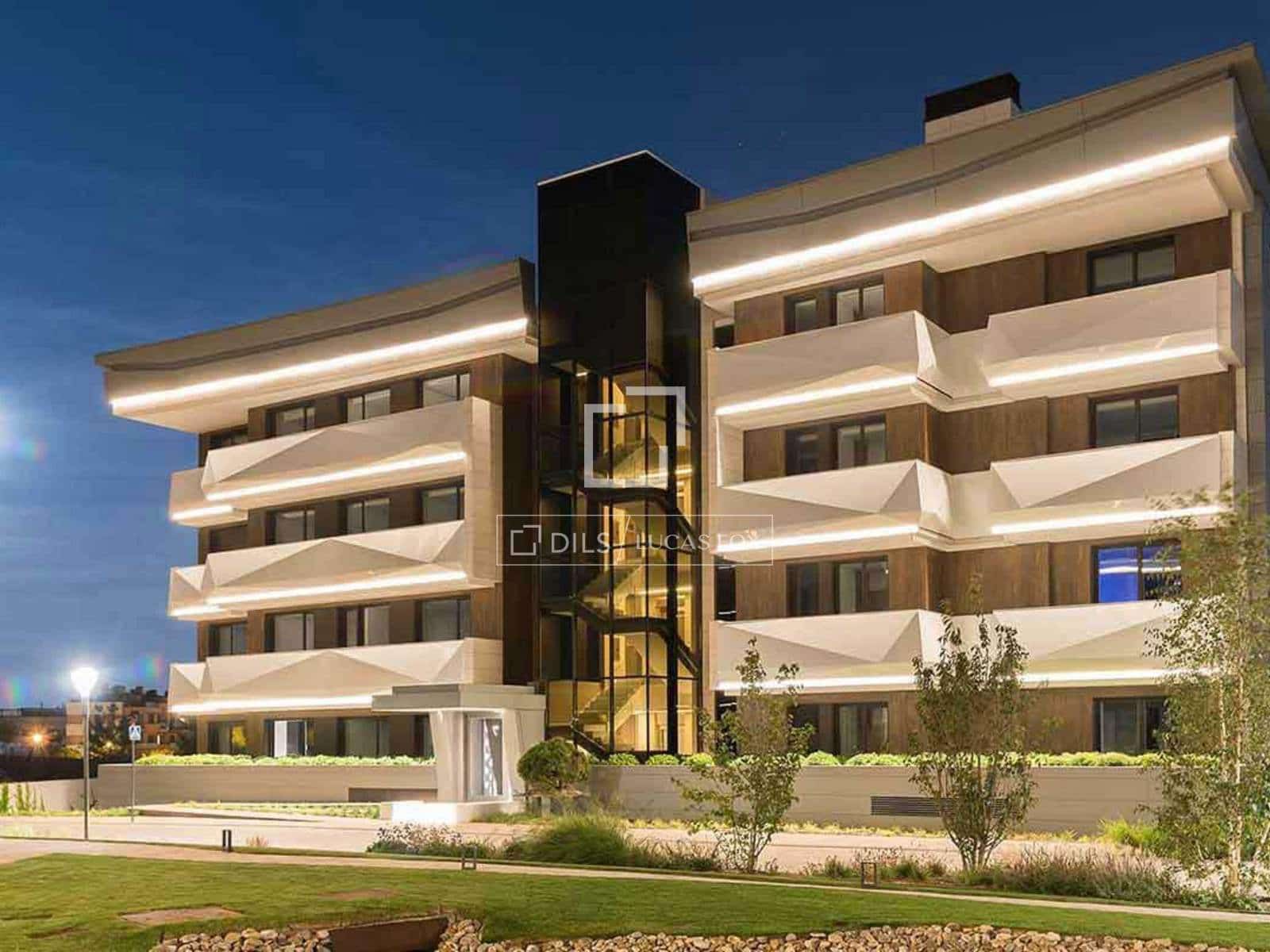 5 soveværelse Lejlighed til leje i Pozuelo de Alarcon med swimmingpool garage - € 12.800 (Ref: 9847839)